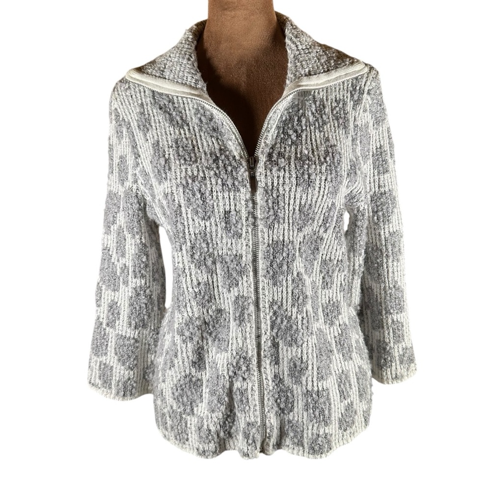 Ruby Rd. Textured Knit Sweater in Gray and Cream